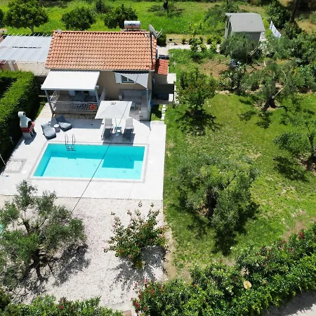 Cypress Garden Holiday home Svoronata