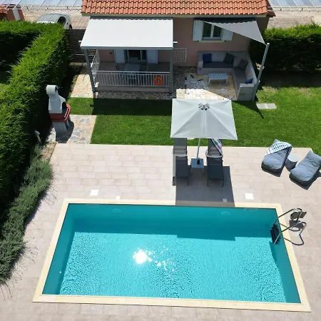 Cypress Garden Holiday home