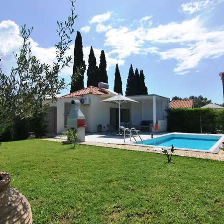 Cypress Garden Holiday home Svoronata