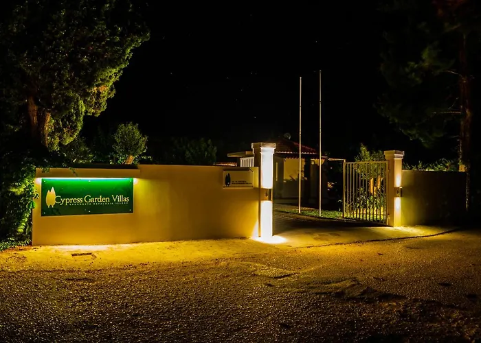 Cypress Garden Holiday home *