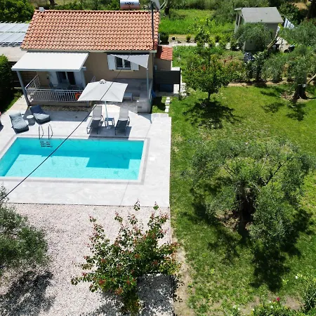 Cypress Garden Holiday home Svoronata