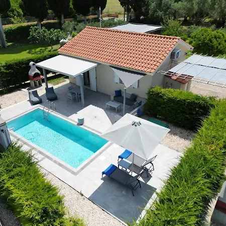 Cypress Garden Holiday home *