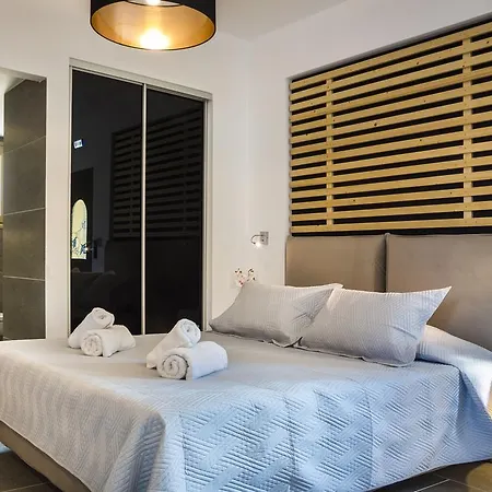 Cypress Garden 別荘 *