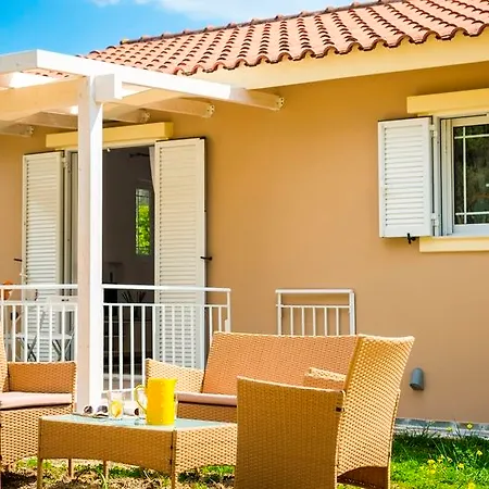 Cypress Garden Свороната