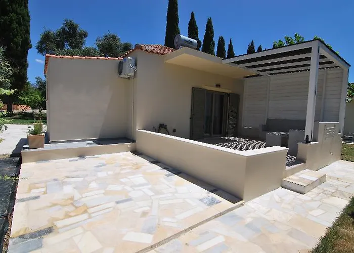 Cypress Garden * Svoronata